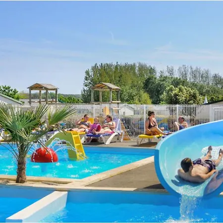 Camping Mobil-home Confortable Avec Terrasse à - Api-1-52-842 Brem-sur-Mer