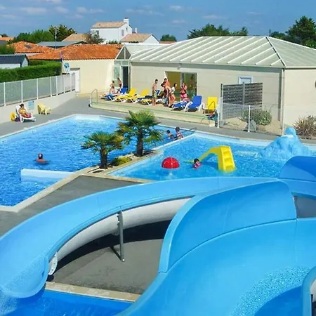Mobil-home Confortable Avec Terrasse à - Api-1-52-842 Brem-sur-Mer