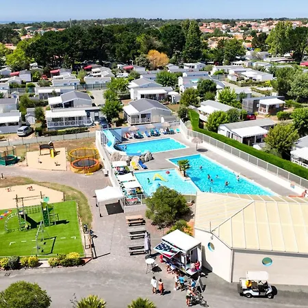 Mobil-home Confortable Avec Terrasse A - Api-1-52-842
