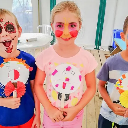 Kemping Mobil-home Confortable Avec Terrasse A - Api-1-52-842 *