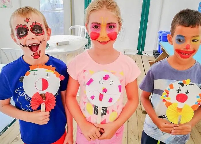 Kemping Mobil-home Confortable Avec Terrasse A - Api-1-52-842 *